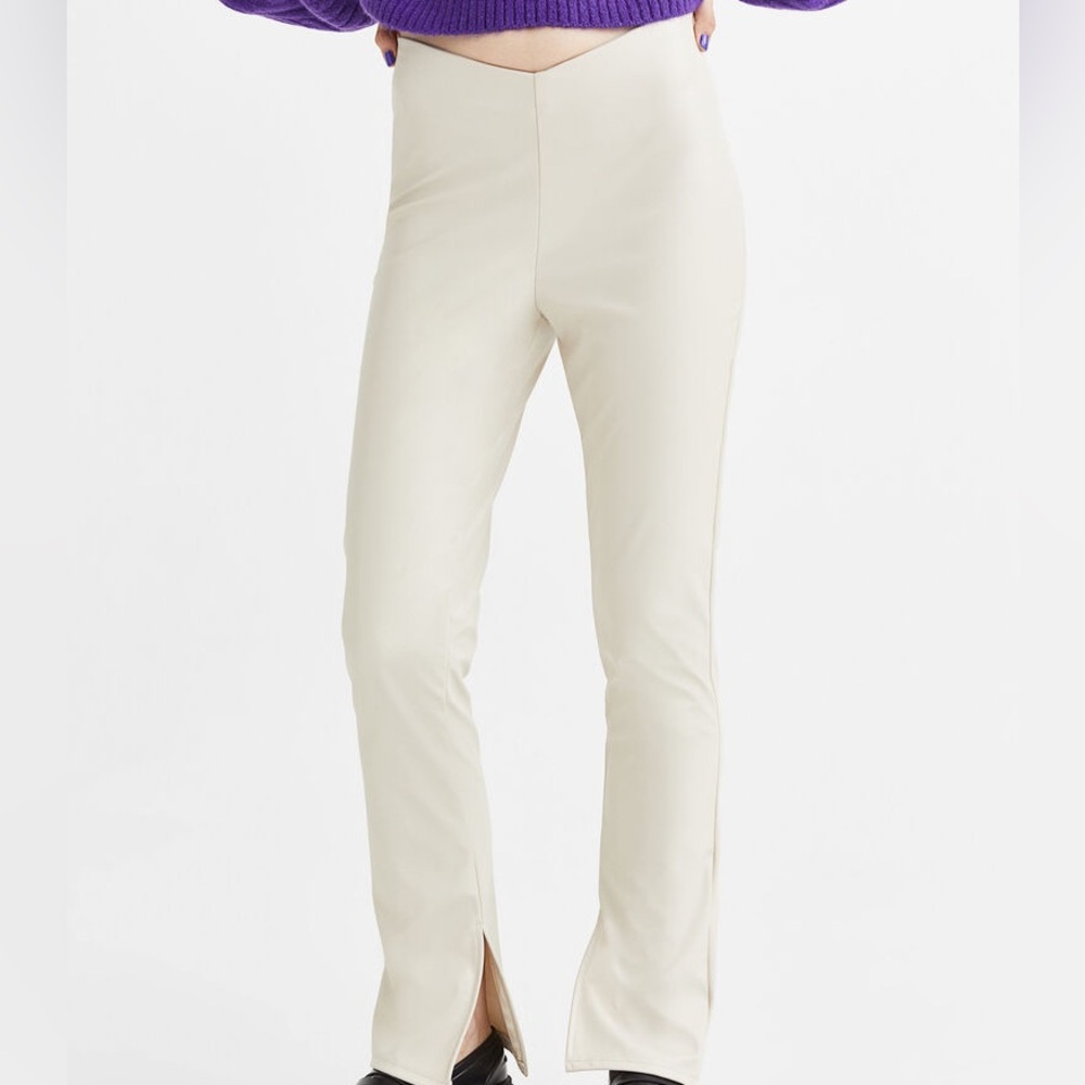 H&M Tiktok Viral Vegan Faux Leather Pull-on Flared Pants in Cream - Size 4 - Picture 12 of 16